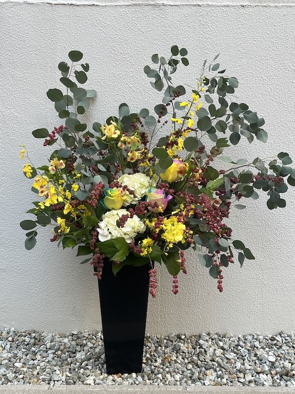 床置きアレンジメントシンフォリ作例1。